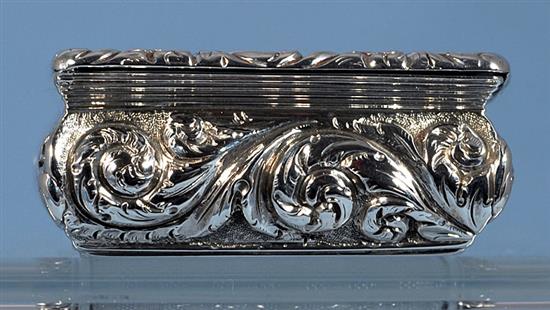 A George IV silver snuff box, by Thomas Shaw, Length 79mm. Weight 3.4oz/107 grams.